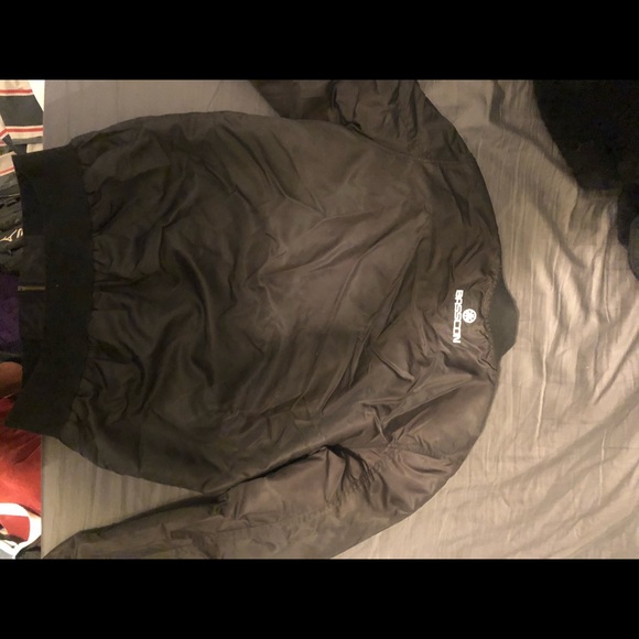 Bomber jacket - Picture 4 of 4